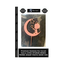 Premium Süsleme Kız Çocuk Hatıra Ayda Oturan Bebek Pembe Ahşap Pasta Üzeri Süs