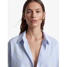 Koton Koton X Sibil Çetinkaya - Kısa Kollu Limon İşleme Detaylı Çizgili Crop Poplin Gömlek Mavi Çizgili 6sak60369pw