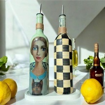 Kadın Desenli Ve Kareli 750 Ml Zeytinyağı Sıvıyağ Şişesi Yağdanlı