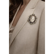 Bordo Taşlı Vintage Cameo Kadın Figürlü Metal Broş Antik Gold Çerçeve Açık Gri