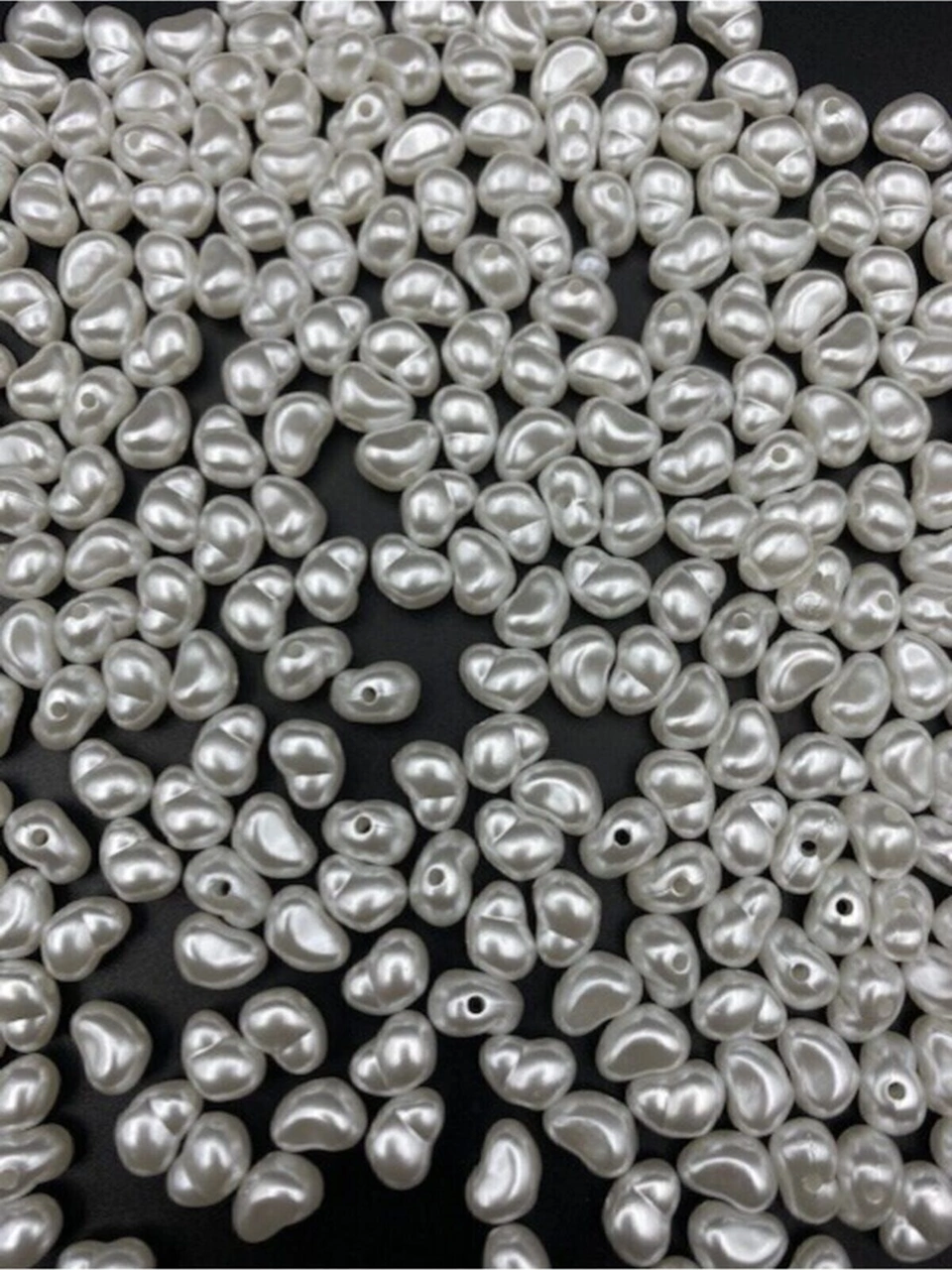 25gr Formsuz Şekilsiz Beyaz Renk Plastik Lüks Inci Boncuk, Yamuk Inci 250 Adet