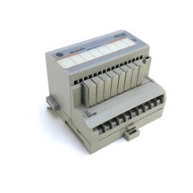 1794-ow8 8 Relay Output Module, Allen Bradley
