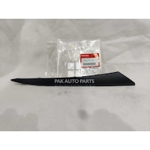 Honda Civic 2022 Yılında Çıkan Kasa Far Alt Plastiği Siyah Sağ Oem No: 71202-t24-t01
