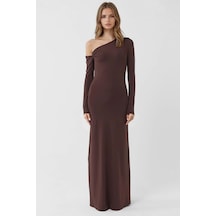 Hiccup Asimetrik Yaka Vücudu Saran Maxi Elbise Koyu Mocha Kahve