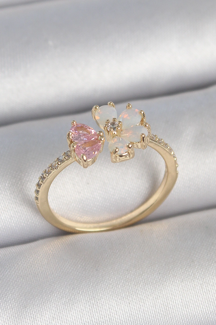 Pirinç Gold Renk Beyaz Mineli Pembe Zirkon Taşlı Çiçek Model Kadın Yüzük Altın - Çok Renkli