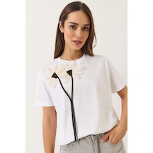 Shade Kadın Papatya Aksesuarlı Kısa Kollu Pamuklu T-shirt 60602039 - Beyaz