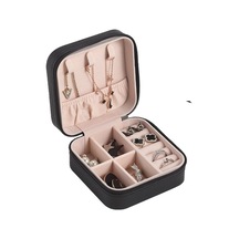 Soulader Küçük Ve Pratik Seyahat Mücevher Kutusu, Bölmeli Tasarım İle Takı Organizer Siyah