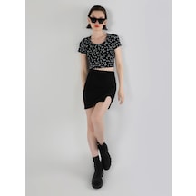Colins Slim Fit Yuvarlak Yaka Çiçekli Kadın Lacivert Kısa Kol Tişört Cl1063448 Q1.v2 Nav Lacivert