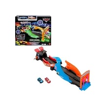 Cars Karanlıkta Parlayan Yarışçılar Pist Seti HPD80