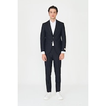 Lacivert İnce Çizgili Modern Slim Fit Klasik Yaka Takım Elbise Desenli Lacivert İnce Çizgili Modern Slim Fit Klasik Yaka Takım Elbise Desenli