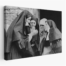Harita Sepeti Sigara İçen Rahibeler Vintage Fotoğraf Tablo, Siyah Ve Beyaz Kanvas Tablo-5376-150x255