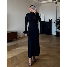 Veraura Lifestyle Kadın Uzun Kollu Balıkçı Yaka Kol Ağzı Tüy Detaylı Uzun Krep Elbise Siyah