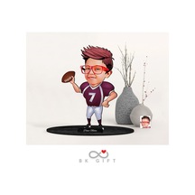 BK Gift Kişiye Özel Çocuk Amerikan Futbolcu Karikatürlü Ahşap Bib