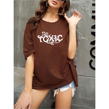 Unisex Kahverengi Toxic Baskılı Oversize T-shirt 001