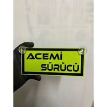 Yeşil Renk Üzeri Siyah Renk Acemi Sürücü Yazılı Vantuzlu Cam Süsü