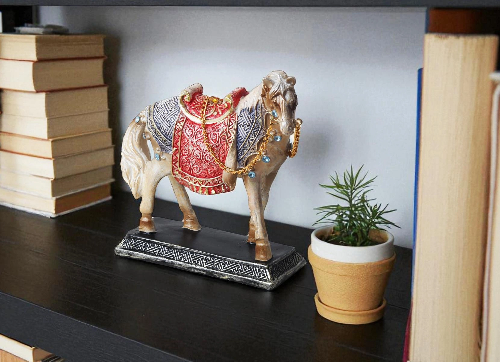 Lüks Motifli Taş İşlemeli Stantlı At Biblo Heykel Vitrin Masa Süsü Ofis Ev & Yılbaşı Hediyesi 17 Cm.