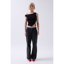 Kayık Yaka Yırtmaç Detay Bluz Siyah