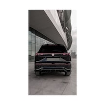 Volkswagen Tayron 2025+ R-line Arka Difüzör Piano Black Sportif Arka Tasarım