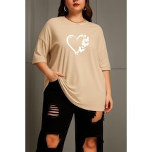 Büyük Beden Kalpli Kelebek Baskılı Unisex Tişört Bej