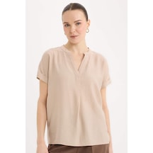Defacto Regular Fit Bisiklet Yaka Krinkıl Kumaş Kısa Kollu Bluz D8682ax25spbg722 Bej