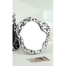 Ayn-19 Asimetrik Dalgalı Tasarımlı Masaüstü Makyaj Aynası, Parlak Gümüş Renk, 21x21.5 Cm