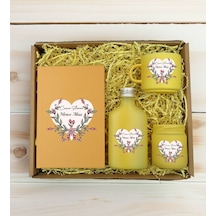 Bk Gift Kişiye Özel İsimli Dtf Anne Temalı Sarı Defter & Kahve Fincanı & Kolonya & Mum Hediye Seti-5, Anneye Hediye, Anneler Günü Hediyesi Kobitmeyenc