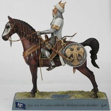 WISE Veronese-SULTAN ALPARSLAN RENKLİ-30*12,5*30 CM