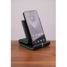 Vero Siyah Üzeri Yeşil Şeritli Masaüstü Telefon Tutucu Ve Tablet Standı - Modern Oyuncu Aksesuarı