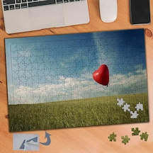 Yeşil Kırlarda Kalpli Balon 240 Parça Puzzle Yapboz Tablo-085