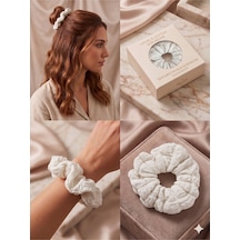 Bürümcük Dokulu Kumaş Hacimli Scrunchie Lastik Toka Farklı Renk Seçenekli Beyaz