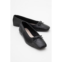 Romy Siyah-siyah Cilt Hakiki Deri Küt Burunlu Fiyonklu Kadın Babet Ayakkabı Siyah