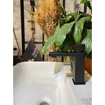 İsaoğlu Yapı Mat Siyah Lavabo Bataryası Kare Slim Tasarım Siyah Banyo Armatürü Siyah