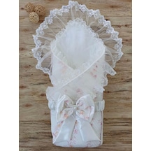 Yenidoğan Hanımeli Desenli Taç Nakışlı Delüks Kundak Bebek Battaniyesi Ekru Ekru