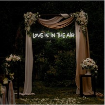 Twins Led Love Is In The Air Yazılı Neon Tabela Beyaz Model:model:67083366 Beyaz