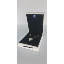 Işıklı Kutulu Taşlı Çelik Kolye 059 Gold