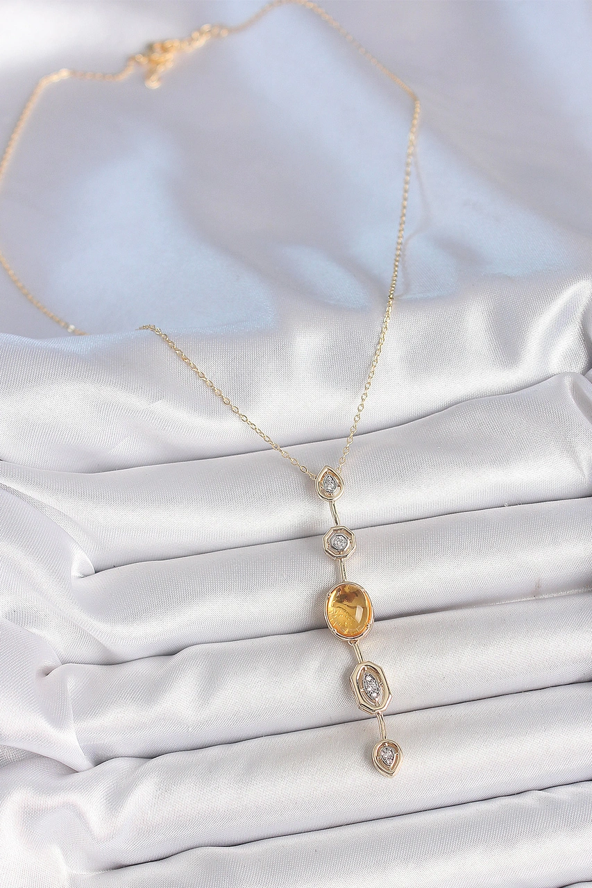 Nova Bazaar Pirinç Zincir Kehribar Sarı Gold Renk Zirkon Taşlı Y Kolye altın Nova Bazaar Pirinç Zincir Kehribar Sarı Gold Renk Zirkon Taşlı Y Kolye altın