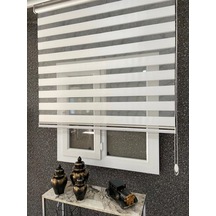 Ithal Bambu Beyaz Zebra Stor Güneşlik Perde Eteği Dilimli Alüminmyumkasa Metalayak Gümüş