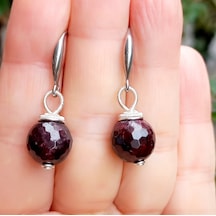 2638 Faset Kesim Garnet Çelik Aparatlı El Yapımı Küpe Bordo