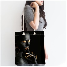 Siyahı Kadın Motifli Özel Tasarım Fermuarlı Kumaş Çanta Canta-3350