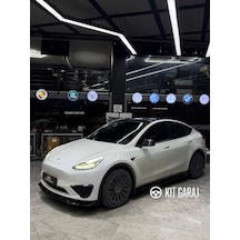 Tesla Model Y Parlak Siyah Yan Marşpiyel Plastik Boyalı