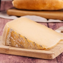 Yöresel Kars Eski Kaşar Peyniri 1 KG
