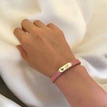 Archin R Harfine Özel 14 Ayar Altın Plakalı Koyu Pembe Derili Kelebek Motifli Hediye Bileklik-654harf R