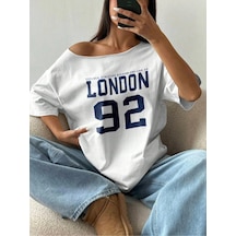Tarzsokak Kayık Yaka 76 Baskılı Oversize %100 Pamuk Beyaz