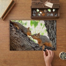 İki Sevimli Sincap Tasarımı 240 Parça Ahşap Puzzle Ahşap Kutuda Mpy60309