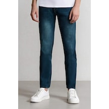 DeFacto Sergio Regular Fit Normal Kalıp Normal Bel Boru Paça Jean Pantolon R9026AZ25SPNM41