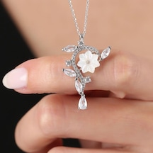 Mia vento Manolya Çiçeği Işıltılı Kristal Yansıması Flowers Gümüş Kolye