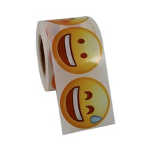 Emoji Etiketi 9 Farklı Emoji Surat 50mm Çap Ruloda 500 Adet Kendinden Yapışkanlı Rulo Etiket, Pp Opak, Gülen Surat Stickerları Çok Renkli
