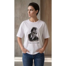 Kadın Atatürk Baskılı Tişört Kısa Kollu Bisiklet Yaka T-shirt - Beyaz Çok Renkli
