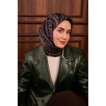Silk Home Twill İpek Eşarp Petrol Yeşili Erguvan Geometrik Desenli Tok Duruşlu 90x90 Çok Renkli