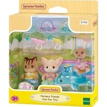 5749 Sylvanian Families Anaokulu Arkadaşları Havuz Eğlencesi Üçlüsü +4 Yaş